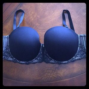 Torrid bra with removable straps.  Size 38 DDD